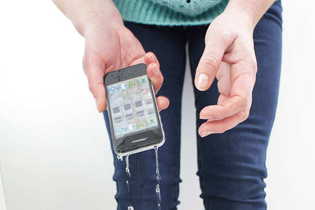 10 Solutions to Save a Water Damaged iPhone